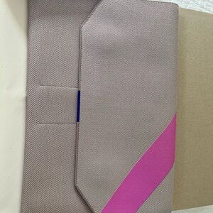 Rothy's Pink and Gray Laptop Case with Modern Design